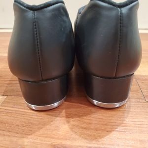 Capezio Tap Shoes- size 5.5M